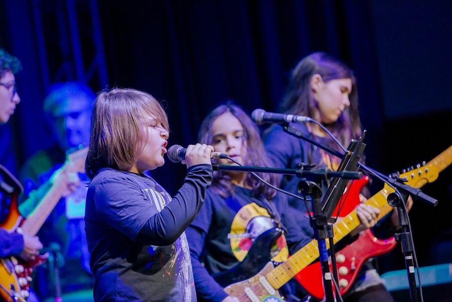 Incubadora da Escola de Música: música e empolgação