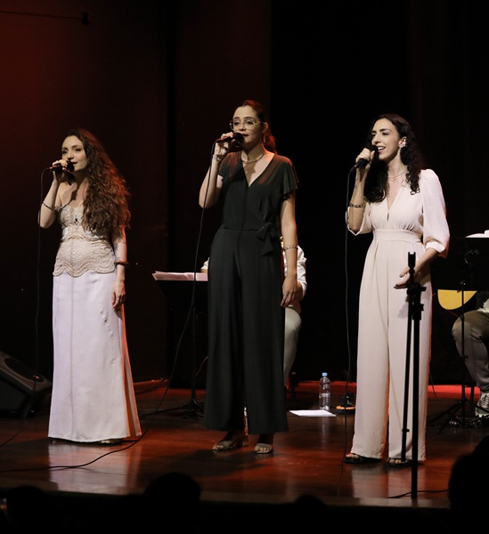 Cantoras londrinenses celebram o aniversário da cidade