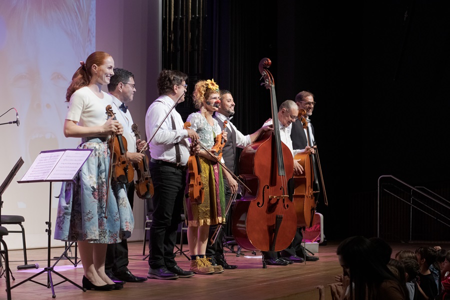 Música e diversão para  estudantes de Londrina
